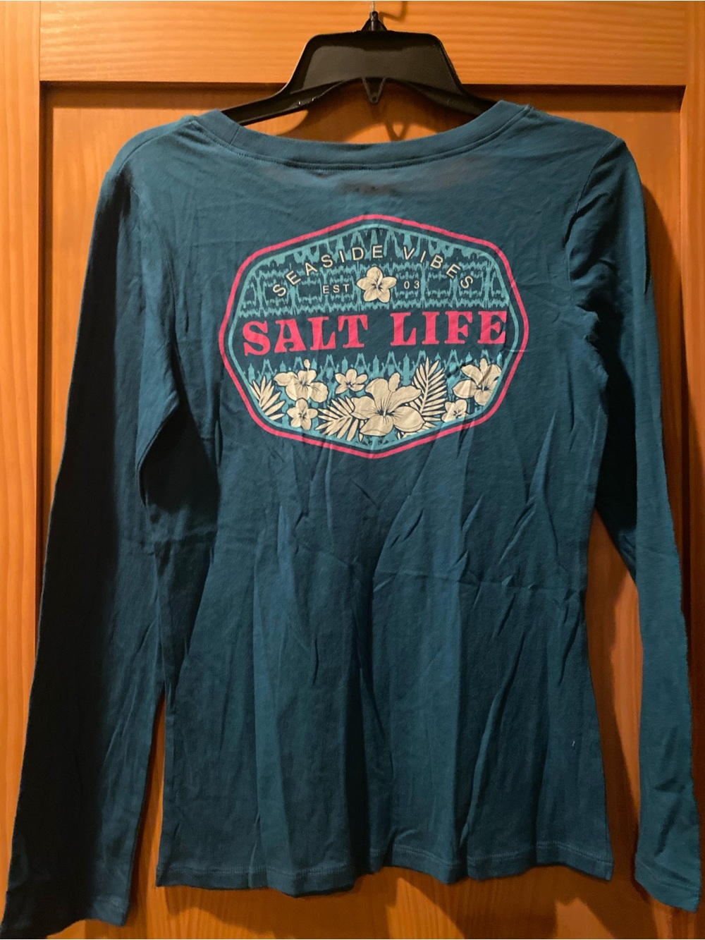 Salt Life Women’s Dark Teal Scoop Neck Seaside Vibes L/ S Shirt NWT S